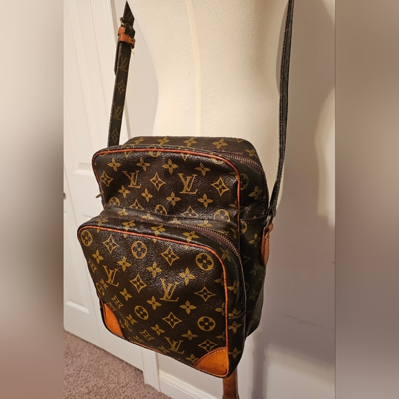 Rare Louis Vuitton Monogram Amazone MM size - Picture 8 of 16